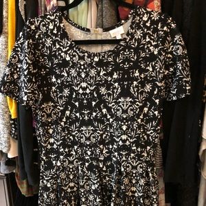 Black & White LuLaRoe Amelia
